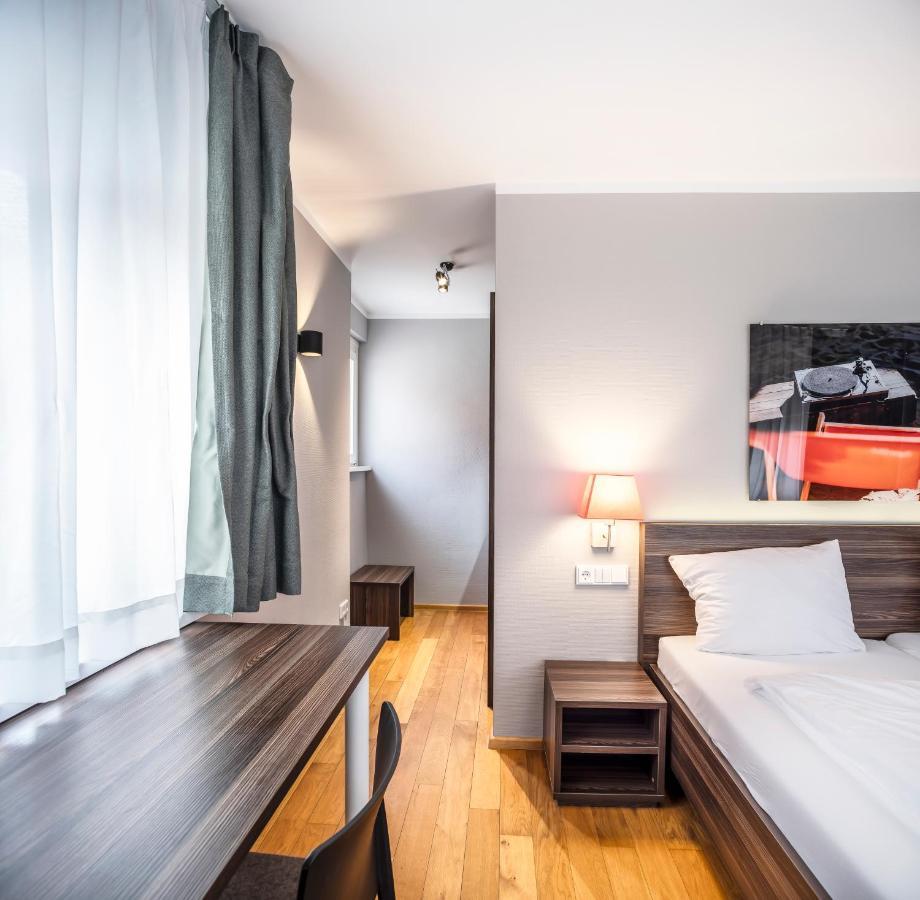 Living-World Aparthotel Heidelberg Exterior foto